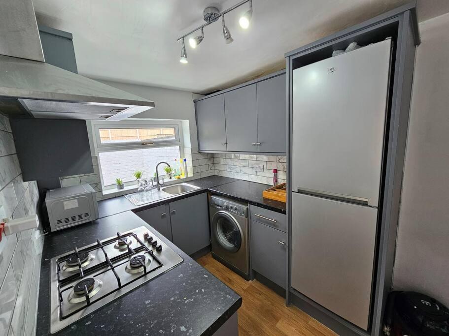Convenient 3 Bed, Pr1 Near Uclan N Train Station Villa Preston  Exteriör bild